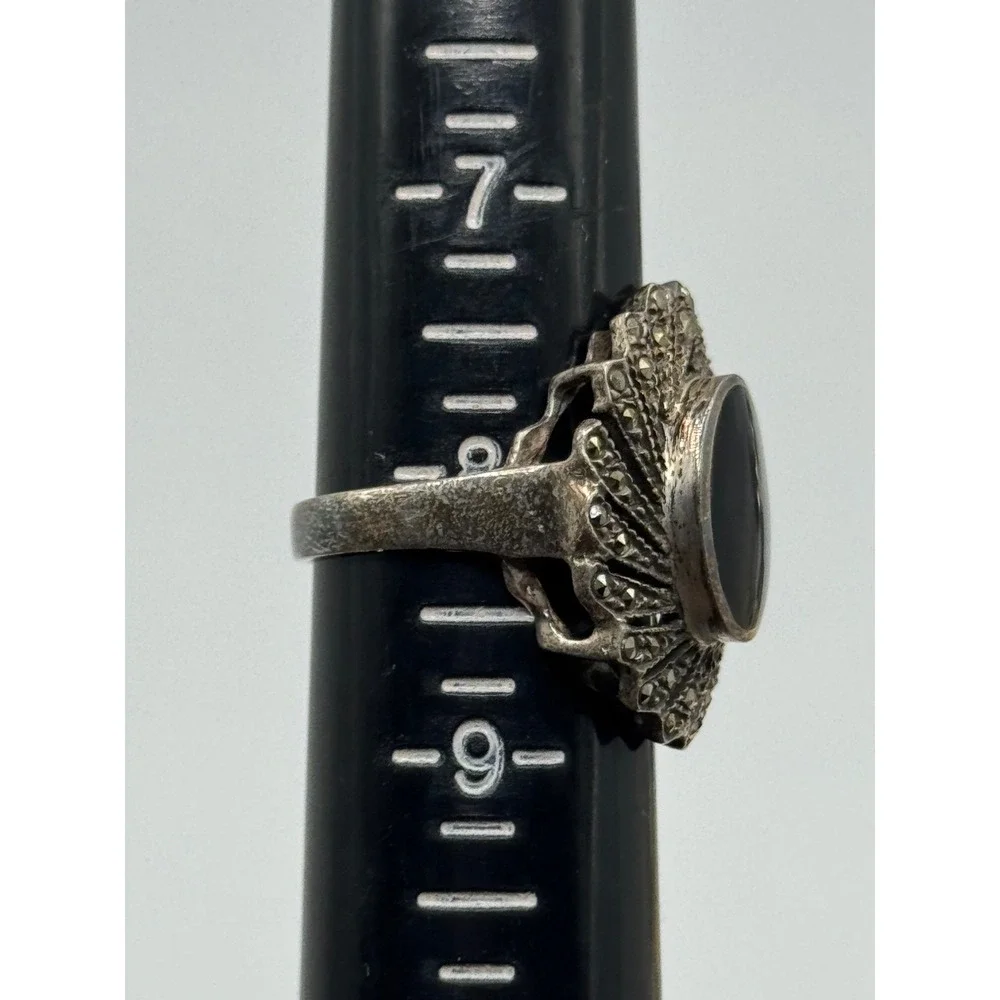 Sterling‎ Silver Onyx Marcasite Oval Ring Size 8